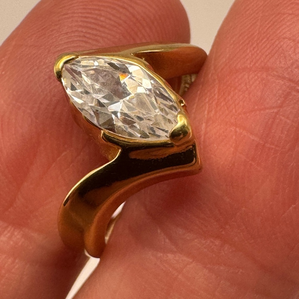 14KT HGE Lind Signed Yellow Heavy Gold Electroplated Ladies CZ Ring (Size 6)